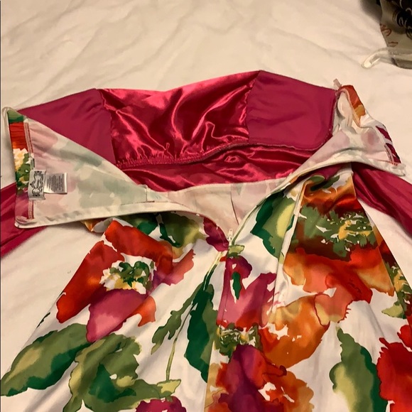 Pink floral dress - Picture 3 of 3